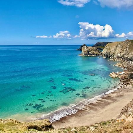 Cornish Caravan On The Lizard Peninsula, Cornwall. Helston Exterior photo