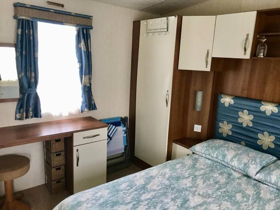 Cornish Caravan On The Lizard Peninsula, Cornwall. Helston Exterior photo